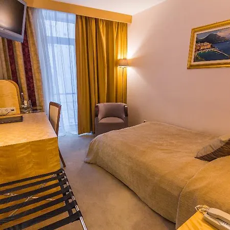 Royal Square Htl 5*