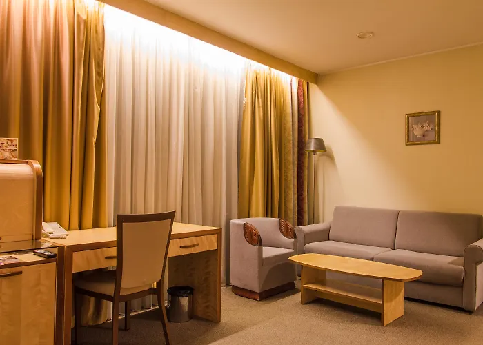 Royal Square Htl Otel Riga