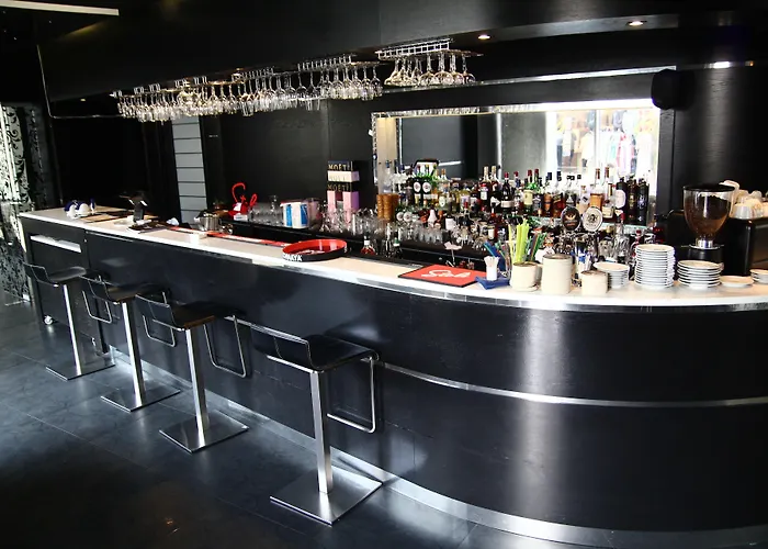 Royal Square Htl Otel