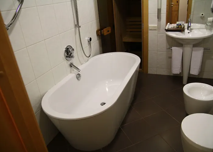 Royal Square Htl Otel Riga