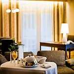 Royal Square Htl Hotel