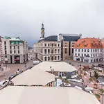 Royal Square Htl