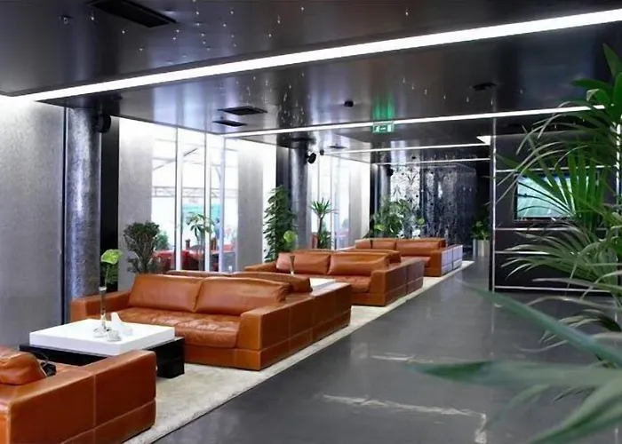 호텔 Royal Square Htl