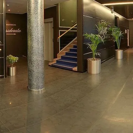 Royal Square Htl 里加