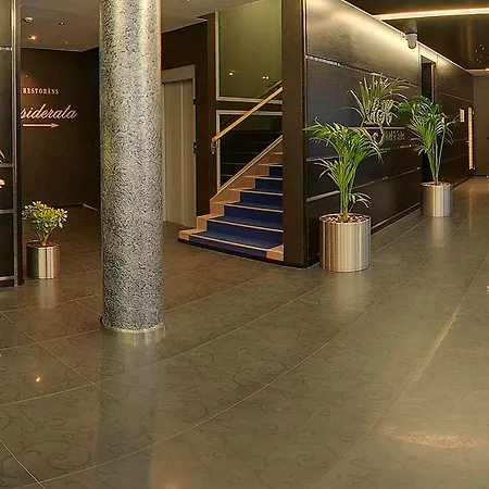 Royal Square Htl Hotel